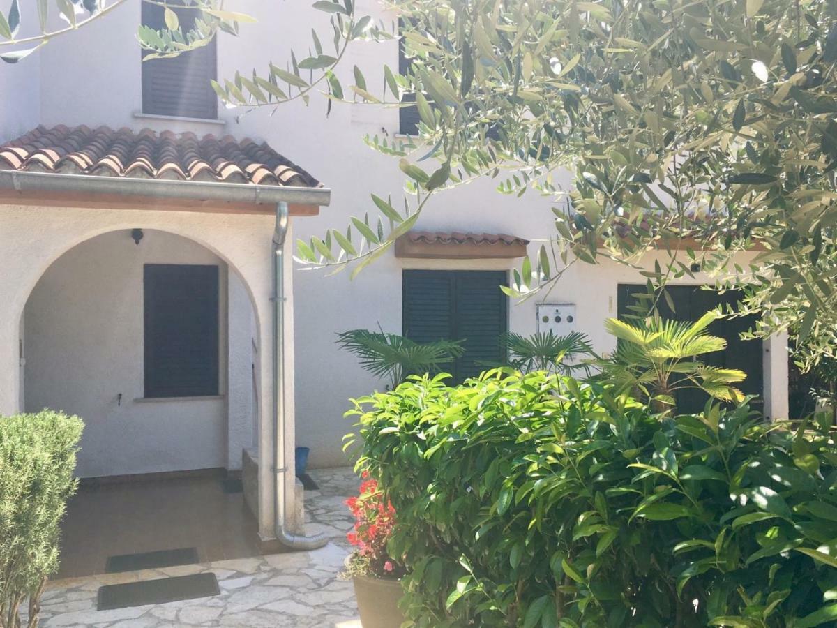 Villa Zoe Porec Bagian luar foto